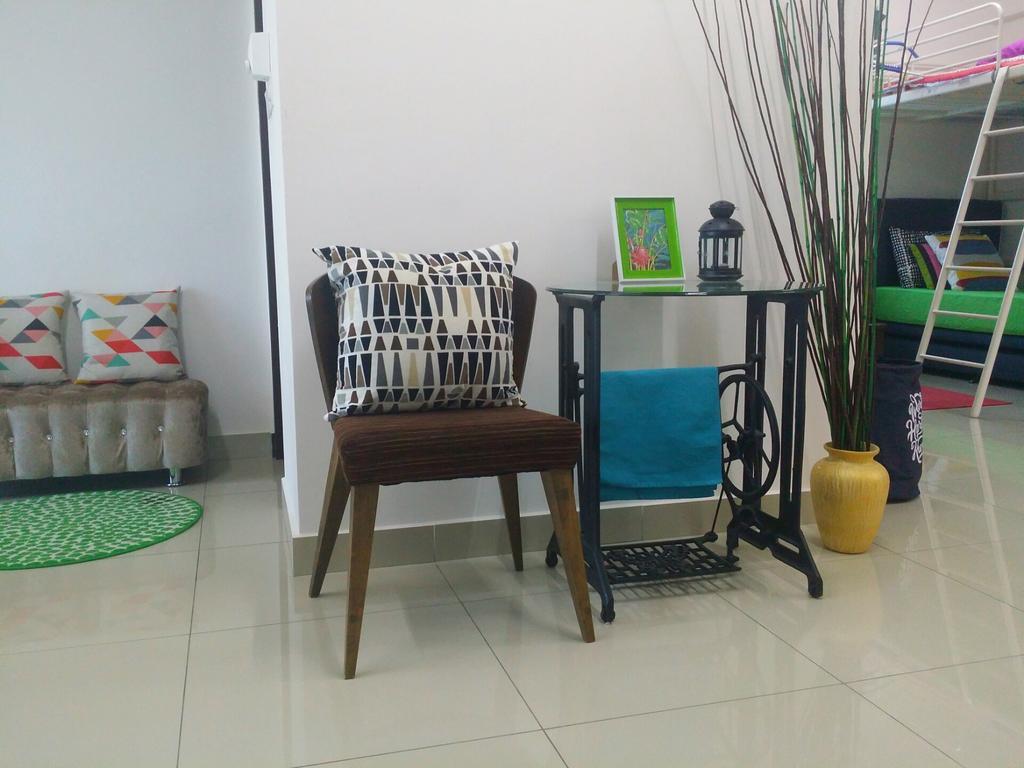 Alami Homestay Trefoil Kuala Selangor Exterior photo